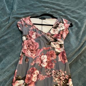Flower patterned dress, medium.